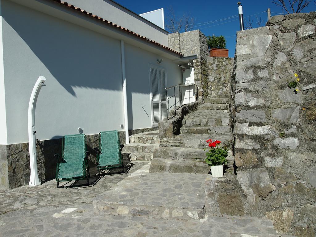 Belvedere Delle Sirene With Views Pool And Guest Services Colli di Fontanelle Room photo