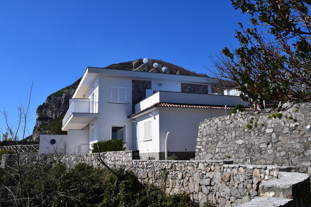 Belvedere Delle Sirene With Views Pool And Guest Services Colli di Fontanelle Exterior photo